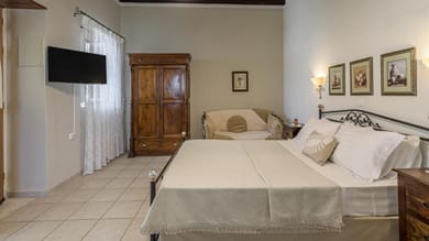 Anastasias Rooms Triovasalos - Image 7
