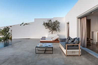 Four Bedroom Villa with Infinity Pool