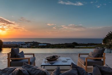 Four Bedroom Villa with Infinity Pool