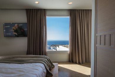 Family Suite with Infinity Pool