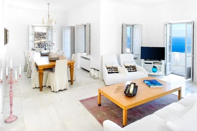 Presidential 7 Bedrooms Villa with private pool in Akrotiri village