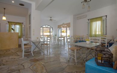 Anemes Hotel Kythera - Image 3