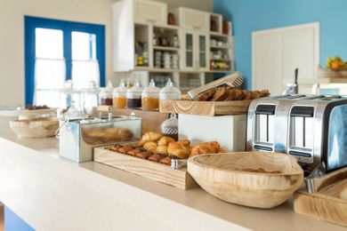 Anemomilos Hotel Santorini - Image 6