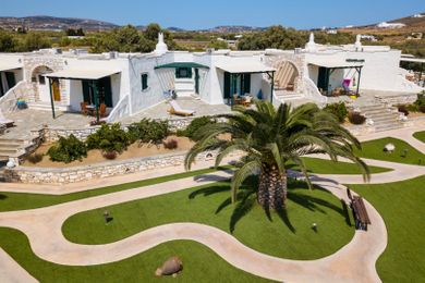 Anemones Studios & Suites - Image 7