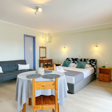 Standard Triple Studio Sea View