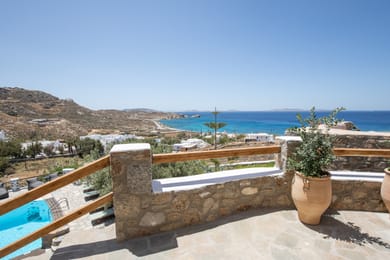 1 Bedroom open plan Suite Sea View