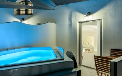 Anila Suites Santorini - Image 2
