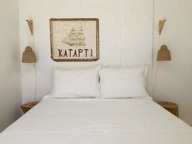 Island White - Sunset apartment