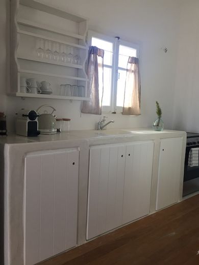 Island White - Sugar apartment