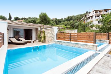 Studio with Private Pool