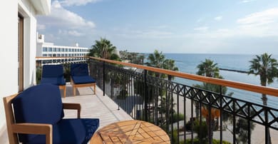 One Bedroom Sea View Deluxe Suite