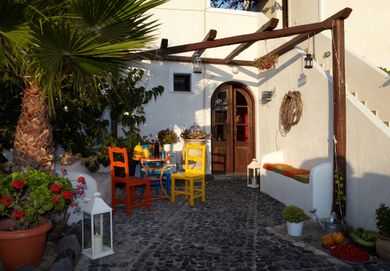 Anna Traditional Apartments Santorini - Image 3