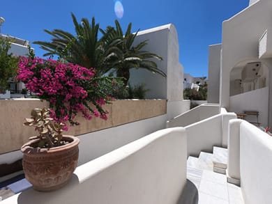 Anny Studios & Rooms Perissa - Image 5