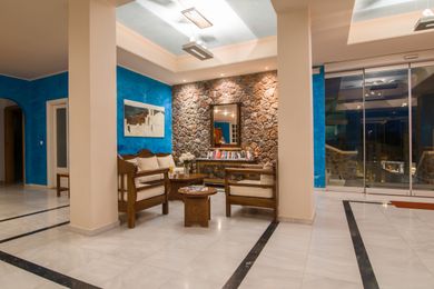 Antinea Suites & Spa Hotel - Image 3