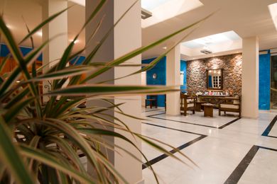 Antinea Suites & Spa Hotel - Image 6