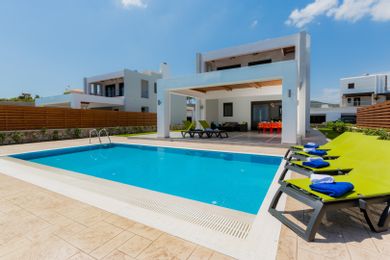 Villa Poseidon - Lahania 3bd Luxury Beachfront