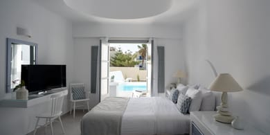 King Suite with Private Pool - Split Level
