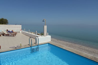 Deluxe on - The Beach House with Private Pool