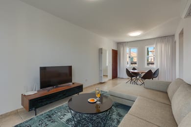 1 Bedroom Apartment - 00M6