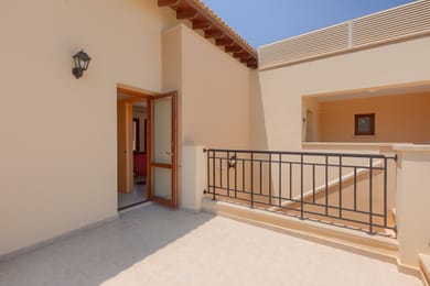 2 Bedroom Apartment - AB11TH