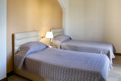 2 bedroom Apartment - AHC12