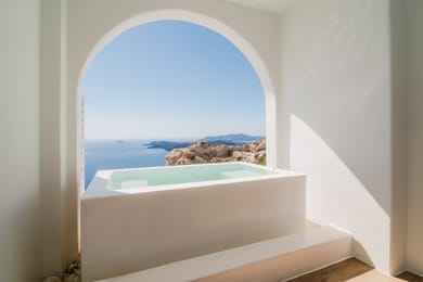 Sunset Suite with Hot Tub and Caldera View