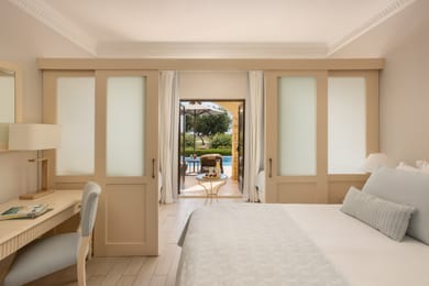 Junior Suite Swim up Golf & Sea view