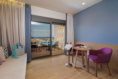 Junior Suite with Balcony & Sea View | ASTERIAS