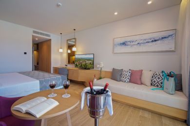 Junior Suite with Balcony & Sea View | ASTERIAS