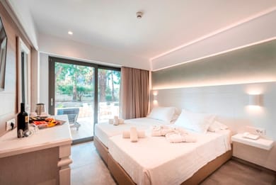 Deluxe Veranda Room with Garden View