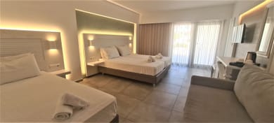 Deluxe Family 1 Pool Area