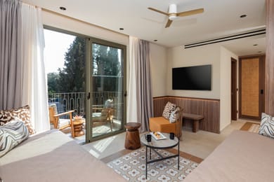 Deluxe Family Suite