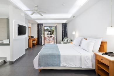 Junior Suite with Garden View