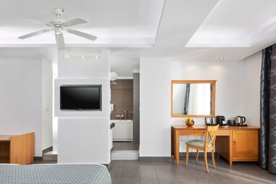 Junior Suite with Garden View