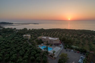 Apollo Resort Art Hotel - Hotel Business Christodoulou sisters LTD - Image 4