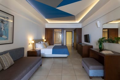 Deluxe Family Room Sea View