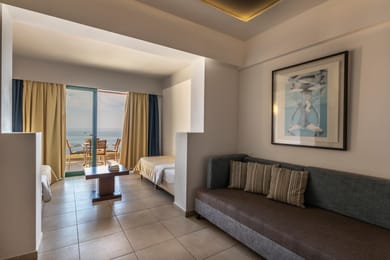 Deluxe Family Room Sea View