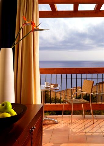 Double or Twin Room Sea View