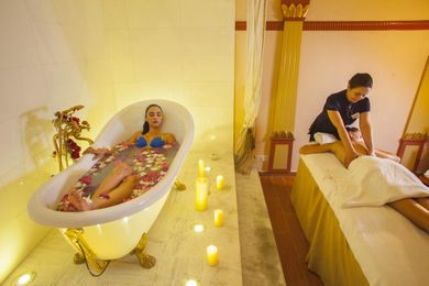 Aquamare Beach Hotel and Spa - Image 6