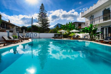 Aquarius Beach Hotel - Image 5