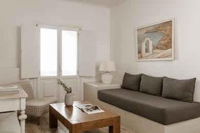 ELLEN SUITE - Partial Sea View
