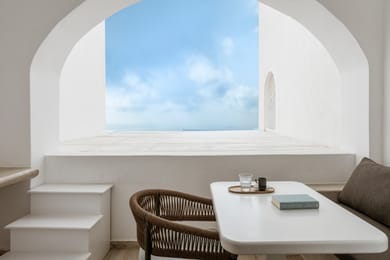 ELLEN SUITE - Partial Sea View
