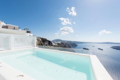 EXECUTIVE SUITE - Panoramic Caldera & Volcano Sea View  - Private Use Deck - Private Outdoor Plunge Pool