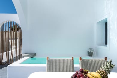 HONEYMOON SUITE - Panoramic Caldera & Volcano Sea View - Private Balcony and Outdoor Tub