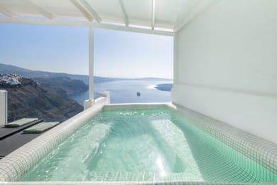 HONEYMOON SUITE - Panoramic Caldera & Volcano Sea View - Private Balcony and Outdoor Tub
