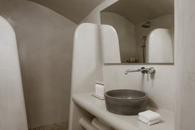 TWO BEDROOM JUNIOR SUITE - Panoramic Caldera & Volcano Sea View