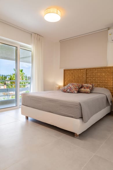Superior Double Room with Partial Sea View