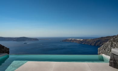 Executive Suite with Infinity Heated Pool