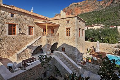 Archontiko Chioti Leonidio - Image 2