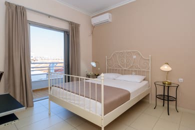Economy Triple Room